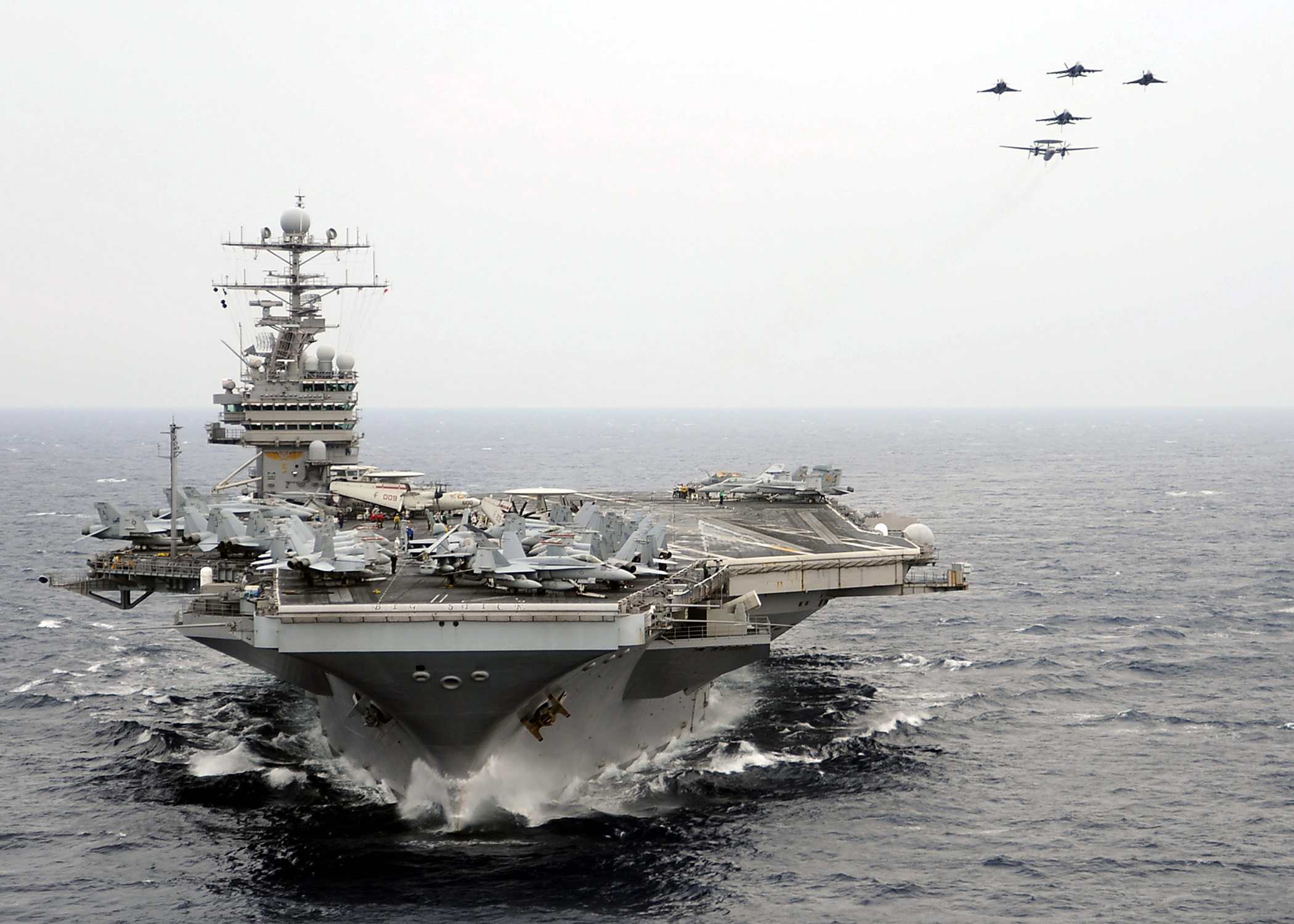 Japão e EUA iniciam suas maiores manobras militares conjuntas